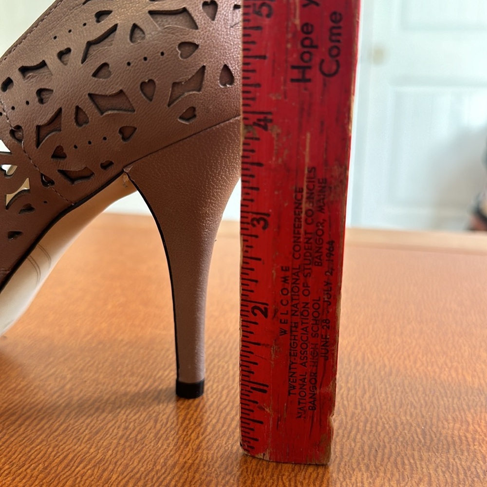 Enzo Angiolini 4 Inch Open Toe Tan Heels 10 - Picture 5 of 10